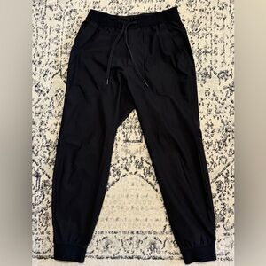 Lululemon Men’s ABC Jogger in Black - Size: Medium.